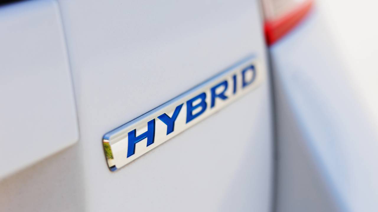 Quanto custa manter um carro híbrido e ele realmente compensa no dia a dia