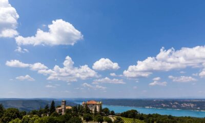 Por que o céu fica mais azul depois de dias chuvosos