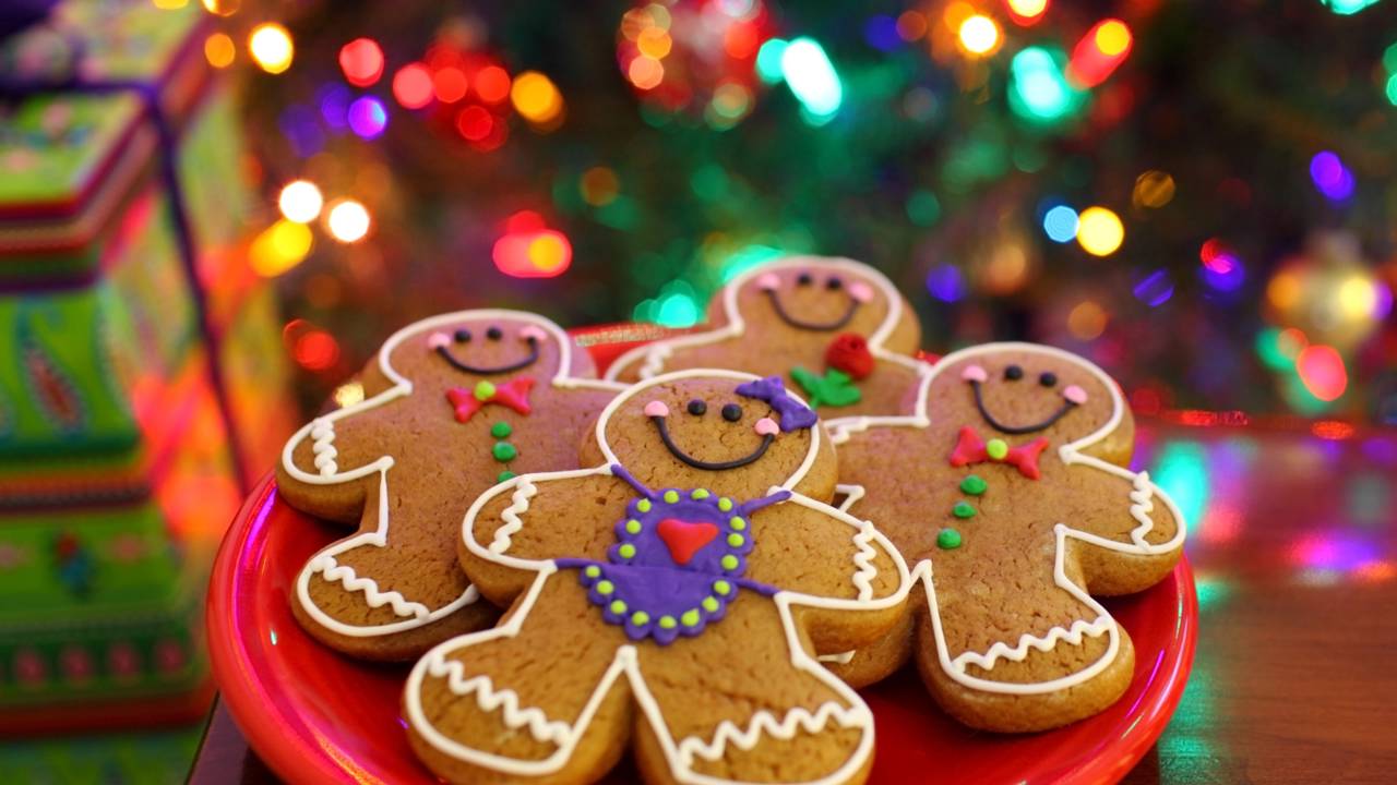 Essa receita de biscoito natalino é simples, divertida e perfeita para dar de lembrança