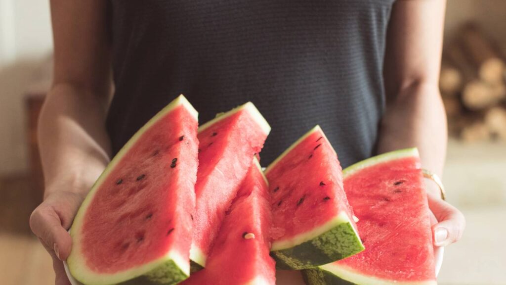 Essa fruta simples tem ação anti-inflamatória e melhora a recuperação muscular naturalmente