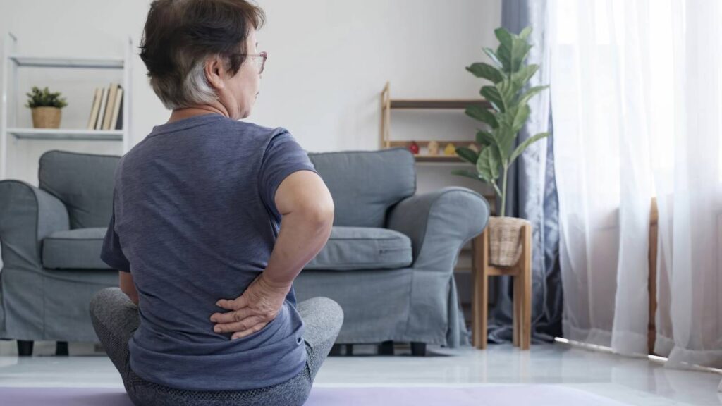 Aprenda como aliviar dor da lombar em casa com orientações seguras que ajudam a reduzir tensões e melhorar o bem-estar