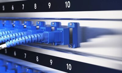 O caminho da fibra óptica desde os oceanos até o seu roteador