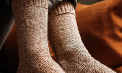 Usar meias mais de uma vez sem lavagem pode ser nocivo à saúde; entenda