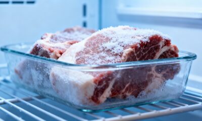 Como armazenar carne congelada sem que ela queime no freezer e perca textura ao descongelar