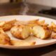 O que acontece na batata para deixar a casquinha crocante e o interior tão macio