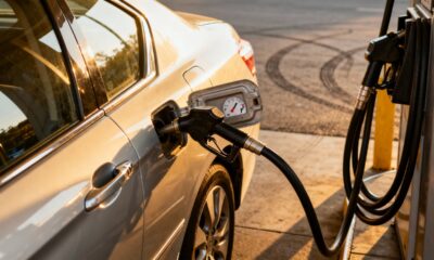 Quanto custa encher o tanque e qual combustível compensa mais