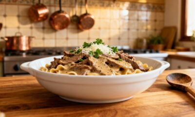 Estrogonofe clássico com carne macia e molho cremoso