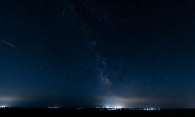 O mistério por trás das noites em que o céu brilha mesmo sem lua