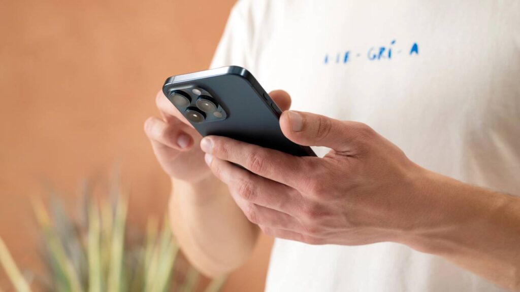 Top 5 celulares para quem trabalha direto com o aparelho