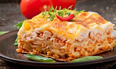 Essa lasanha à bolonhesa tem um molho branco tão cremoso que derrete na boca