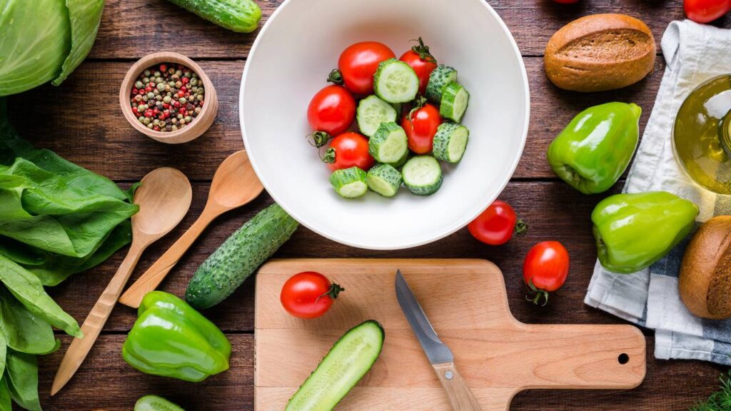 Por que o pepino e o tomate não devem ser guardados juntos