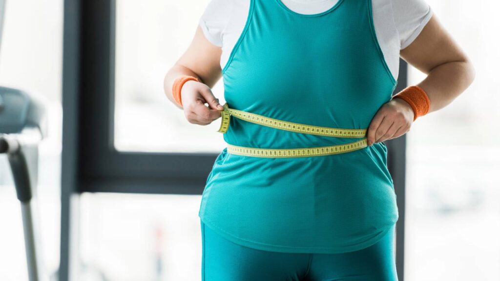 Entenda o que faz o corpo perder gordura de verdade e por que alguns hábitos funcionam melhor que outros