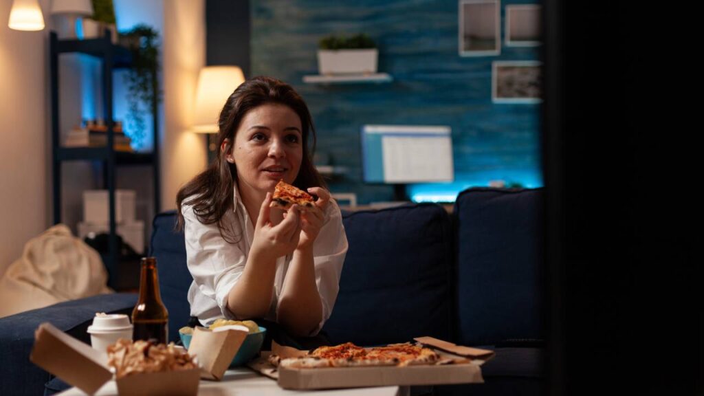 Ficar em casa deixou de ser preguiça e virou sinal de maturidade