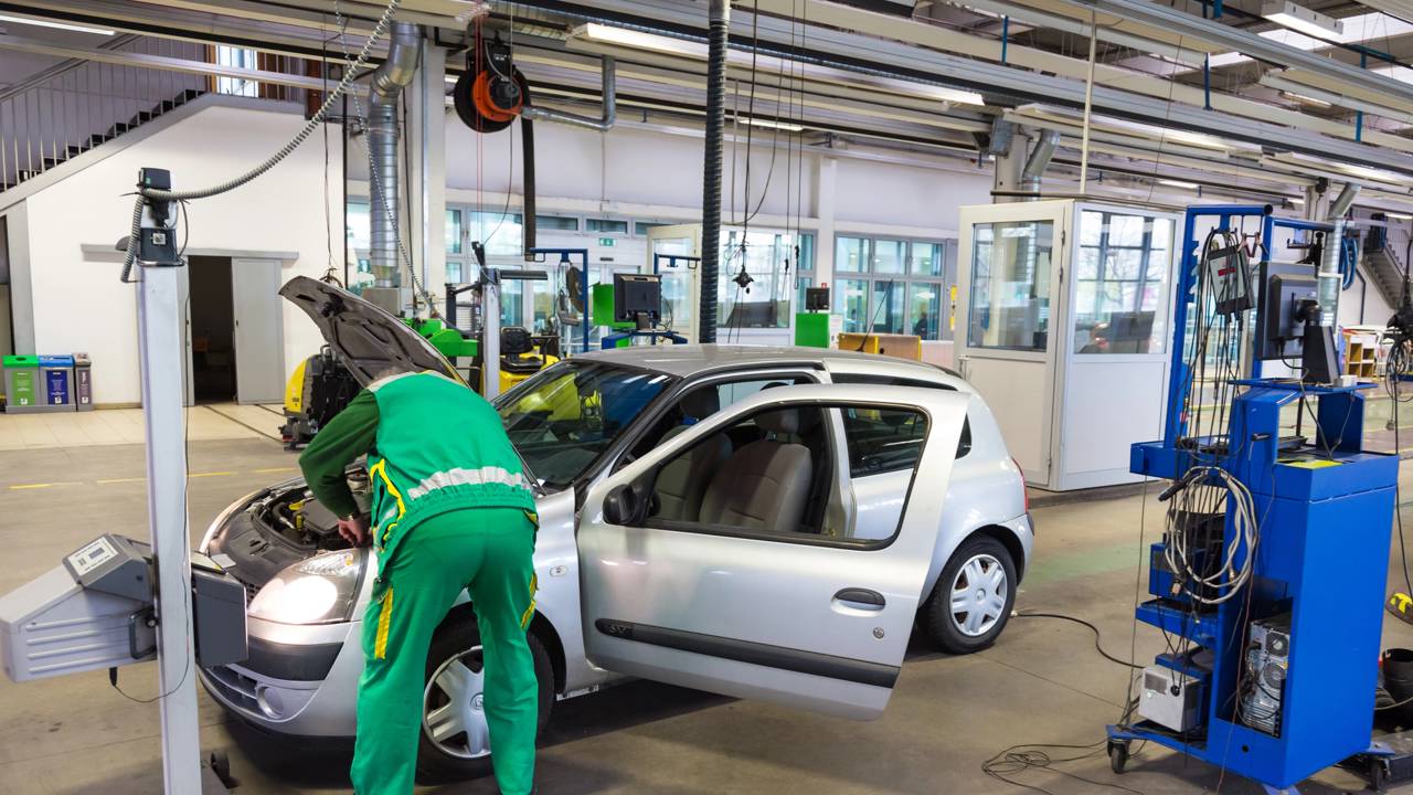 Quanto custa fazer a revisão de um carro e por que ela é tão importante