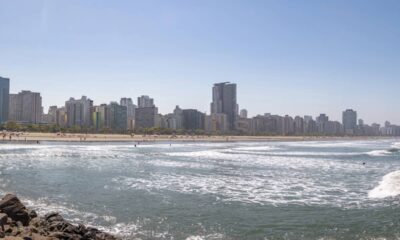 Visitar este destino é entender que a modernidade portuária pode caminhar lado a lado com a preservação histórica e ambiental.