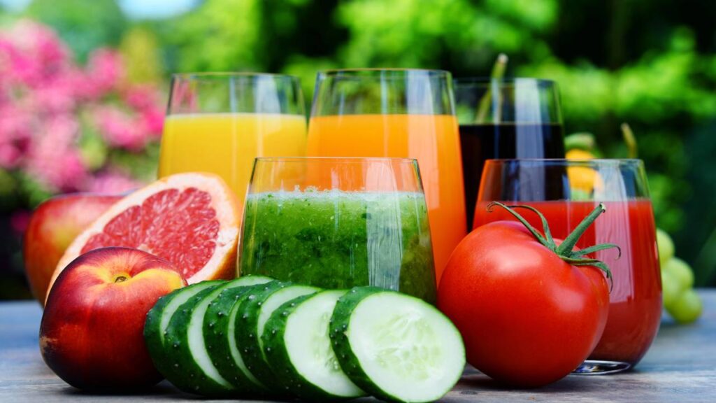 Após aquela festa cheia de bebedeira, um suco detox é importante para manter o organismo em funcionamento correto - Créditos: depositphotos.com / monticello