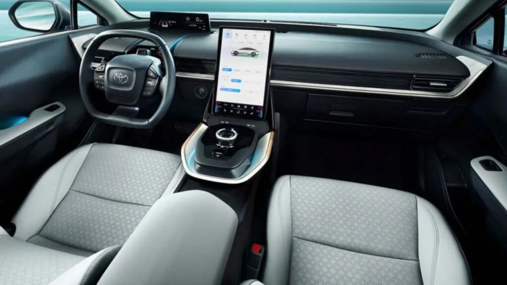 Novo sedã elétrico da Toyota, equipado com motor da Huawei, que terá preço na casa de R$ 140 mil