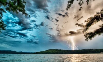 O que causa o som grave do trovão ecoando nas montanhas