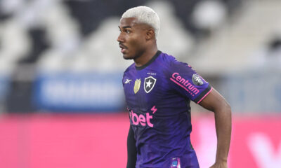 Cuiabano em ação pelo Botafogo