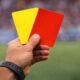 Como surgiram os cartões amarelo e vermelho e por que eles mudaram o futebol