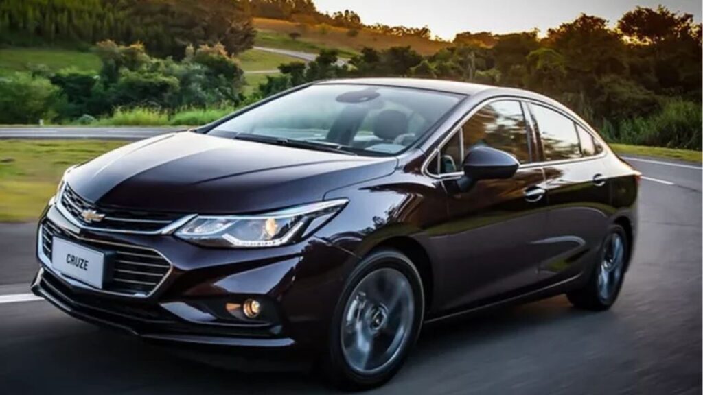 7 carros que derreteram de valor e viraram oportunidades no mercado de usados