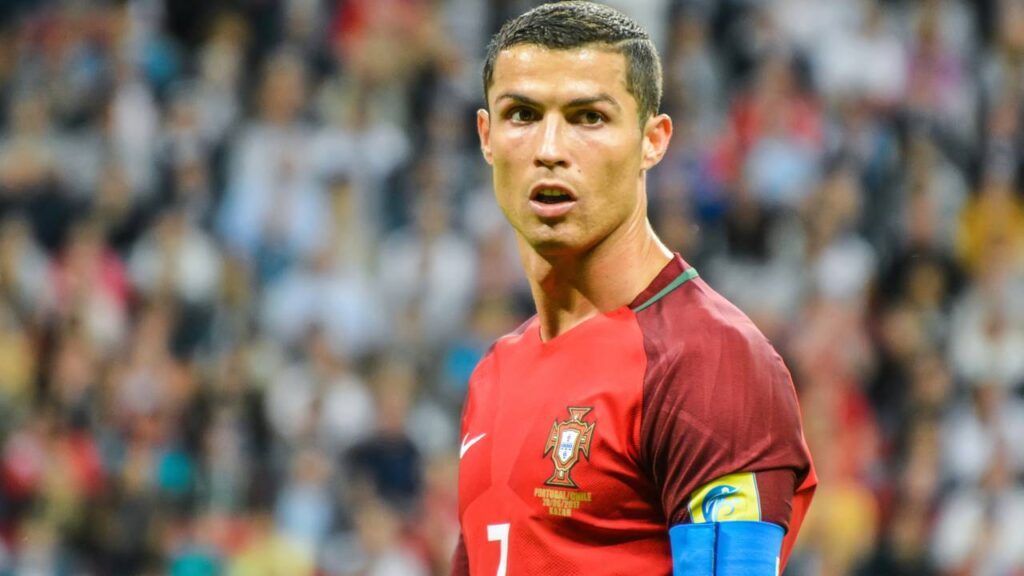 Toda a história de Cristiano Ronaldo desde a infância humilde até virar uma lenda do futebol