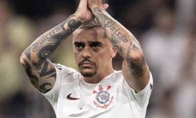 Fagner encerra ciclo no Corinthians e assina em definitivo com o Cruzeiro