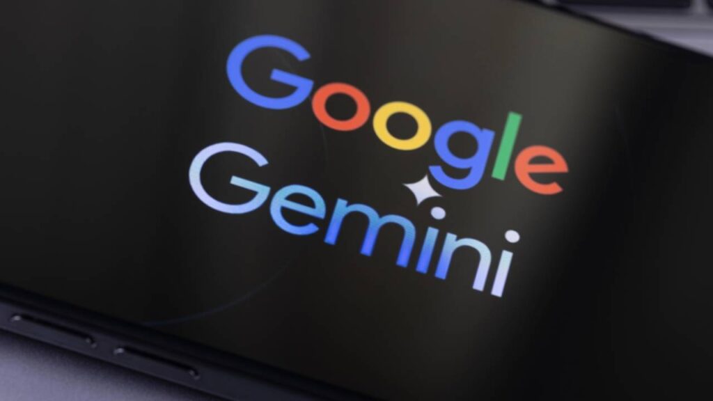 Qual a diferença entre o Google Assistente e o Gemini e o que muda no uso diário