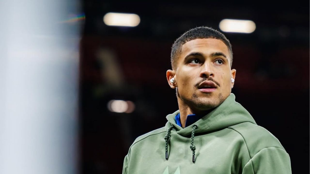 Ex-Flamengo entra no radar do Napoli, mas Wolverhampton faz jogo duro para vender volante