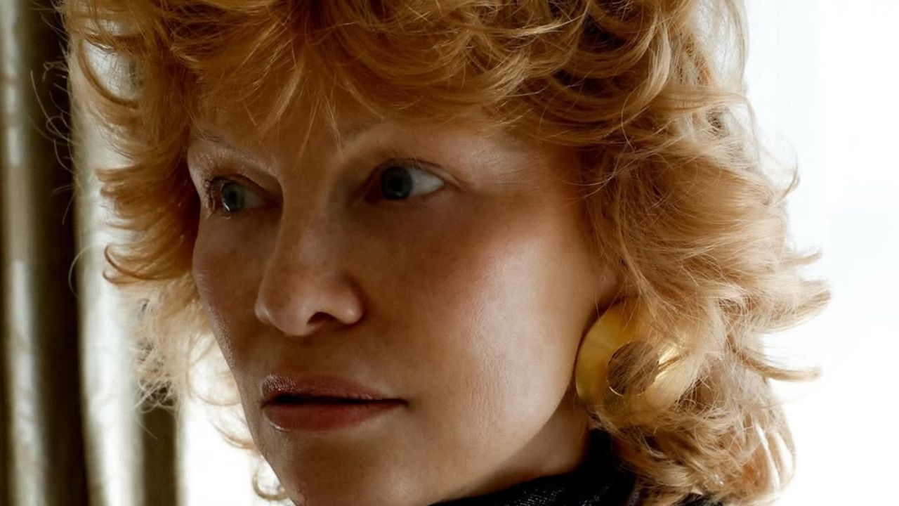 A transformação impressionante que resgatou a beleza natural de Pamela Anderson aos 50 anos