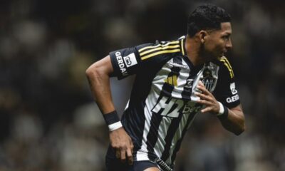 Rony fica perto do Corinthians e clássico pode acelerar saída do Atlético-MG