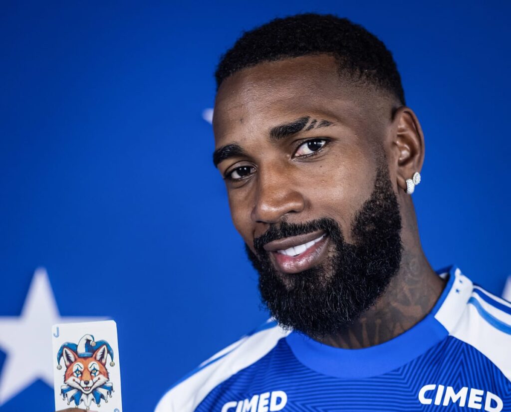 Além do 4 a 0, Cruzeiro saiu da estreia com Gerson lesionado e pressão maior sobre Tite