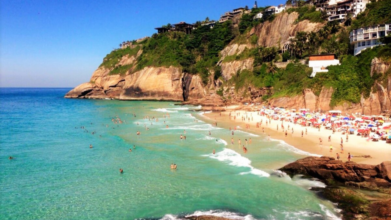 O lado menos conhecido do Rio de Janeiro revela duas praias escondidas e tranquilas longe das multidões