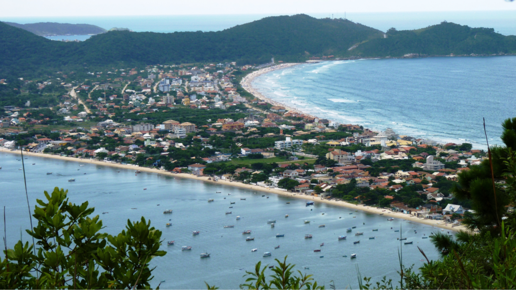 O destino ecológico de Santa Catarina perfeito para quem ama natureza preservada e águas cristalinas