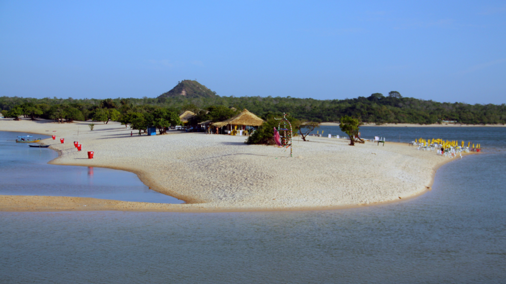 O Caribe Amazônico natural onde água doce e salgada se encontram sem se misturar está chamando atenção
