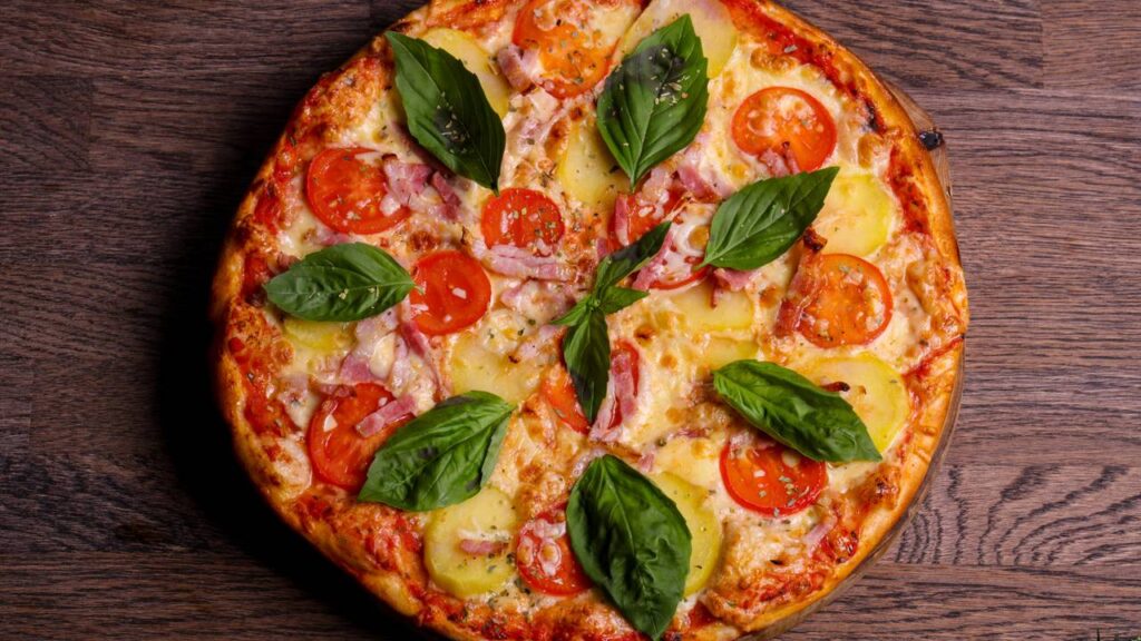 Pizza de batata em 10 minutos usando apenas 2 ovos e 2 batatas de forma simples