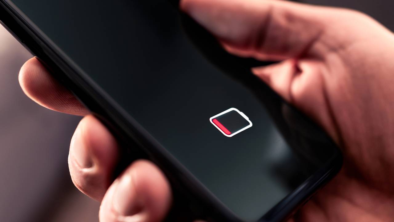 Celular descarrega rápido? Desative isso agora e evite perder bateria mesmo sem usar o aparelho