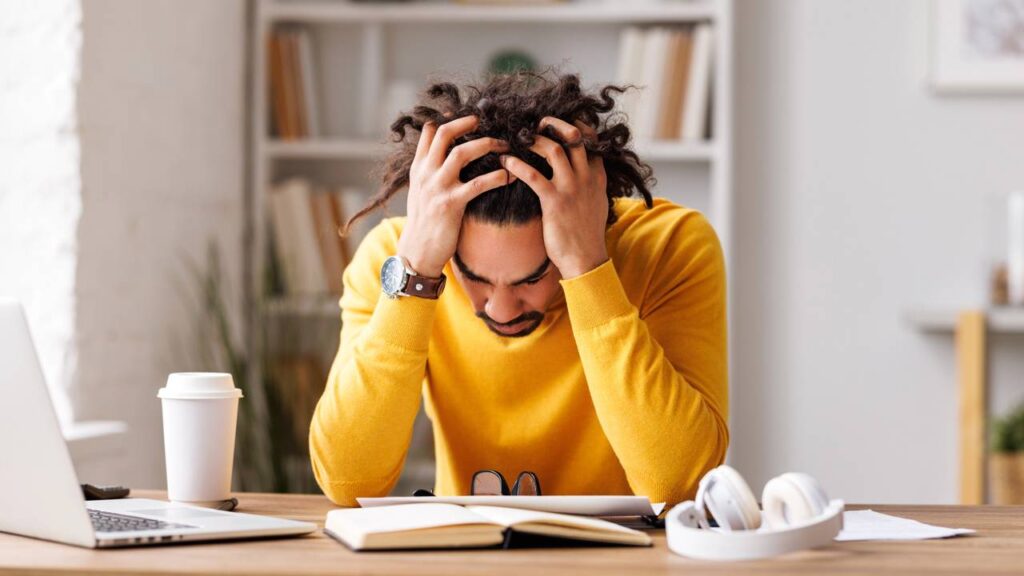 Erros que aumentam a ansiedade e fazem os sintomas piorarem mesmo sem você perceber
