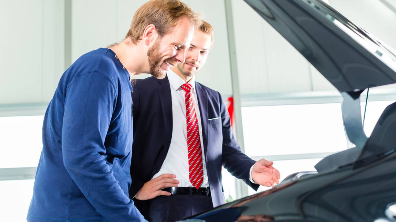 Como avaliar um carro usado e evitar prejuízo antes de fechar negócio