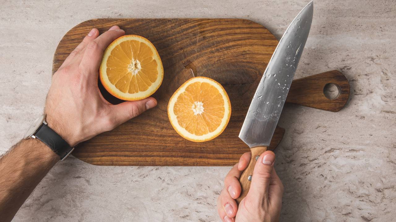 O que acontece com seu corpo ao comer laranja todo dia e como isso impacta sua saúde