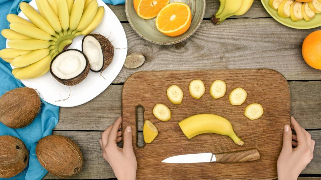 Essa mistura natural ajuda a evitar que a banana escureça rápido