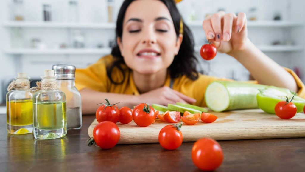 Esse cuidado ajuda a conservar tomate maduro fora da geladeira