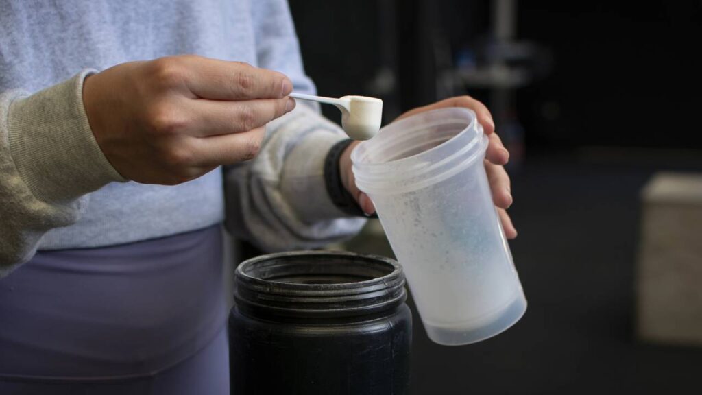 Uso da creatina exige atenção e estes erros comuns podem comprometer seu desempenho