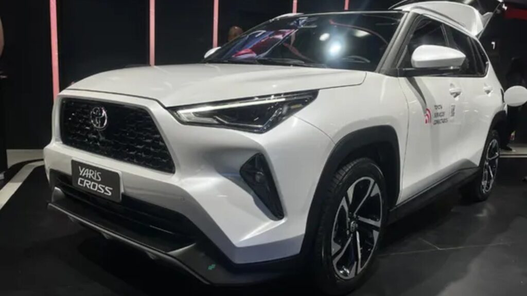 Toyota prepara novos modelos para 2026, com destaque para tecnologia híbrida