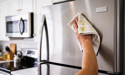 Como uma simples gota de óleo devolve o brilho original da sua geladeira de inox
