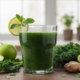 Quem prova esse suco verde nem imagina que ajuda na digestão
