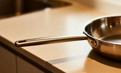 O detalhe da frigideira que você sempre viu, mas nunca soube para que servia