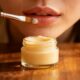 Elimine o ressecamento com essa máscara labial caseira de 2 ingredientes