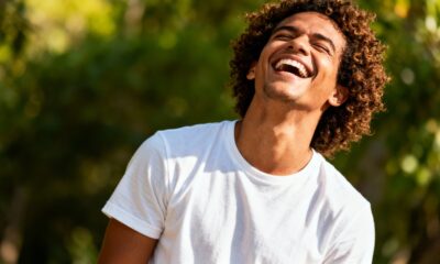 Como o riso reduz tensão e deixa a mente mais leve mesmo sem ter um motivo importante