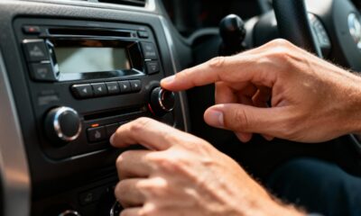 Por que abaixamos o volume do som do carro quando precisamos nos concentrar?